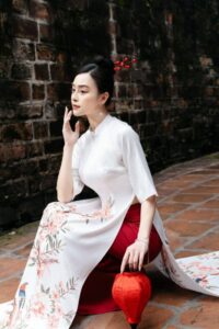 ao dai truyen thong ad076 lua van gam 5